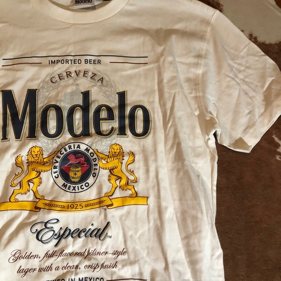 Modelo beer top size medium - Picture 2 of 3